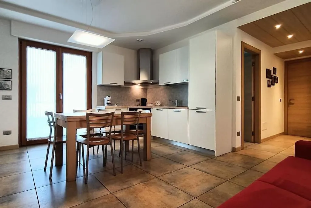 Casa Vacanze Il Cortile Tirano Italië